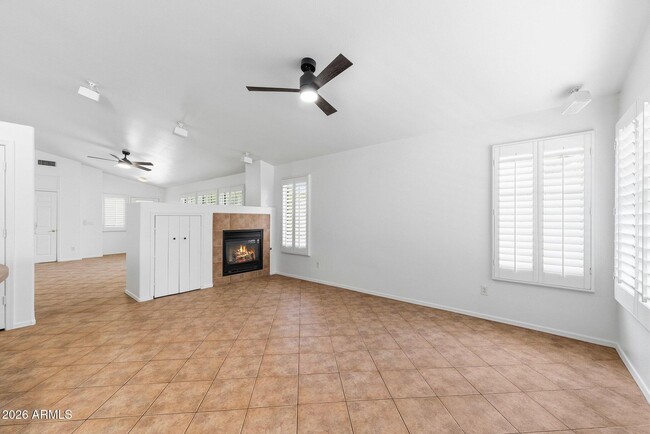 Building Photo - 17534 W Coyote Trail Dr