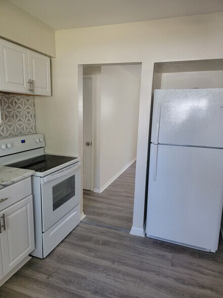 Building Photo - 5070 N 60th St