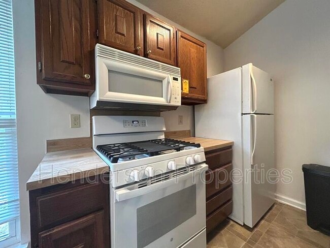 Building Photo - 6718 Park Hickory Dr