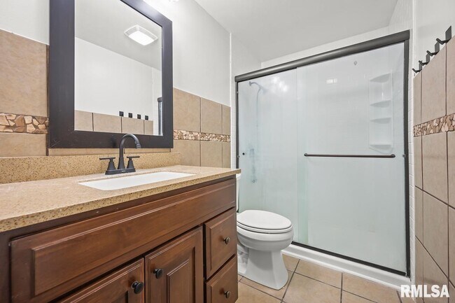 Building Photo - 6822 N Kimberly Dr