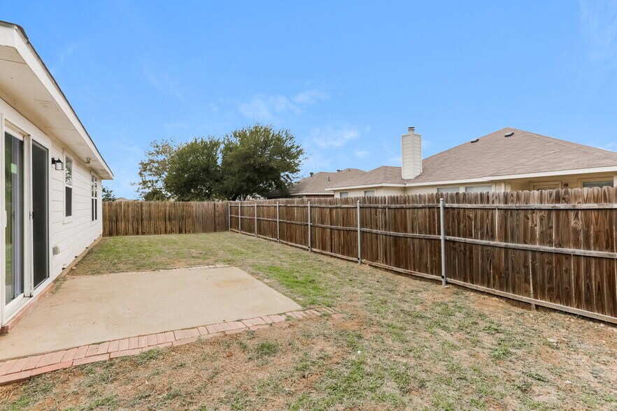 Building Photo - 249 Heritage Dr