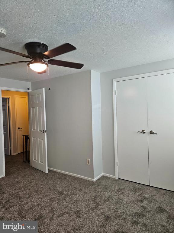 Building Photo - 1951 Dutch Village Dr