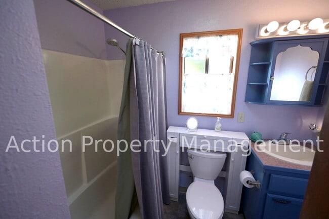 Building Photo - Furnished cabin on 3 acres, in Sequim