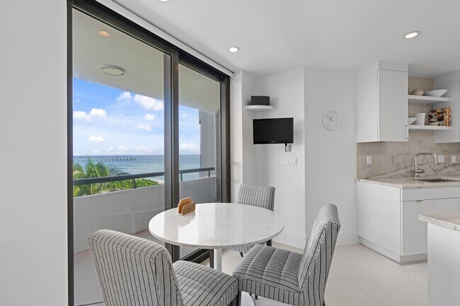 Building Photo - 3120 S Ocean Blvd