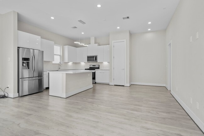 Building Photo - 861 Prosper St