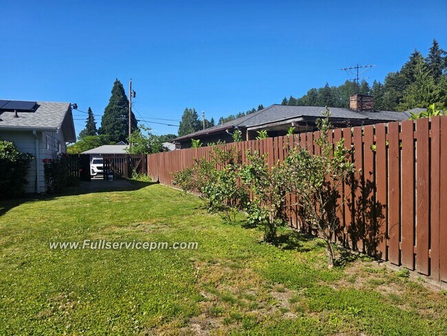 Building Photo - Home sweet home-You need to check this wonderful home out!!