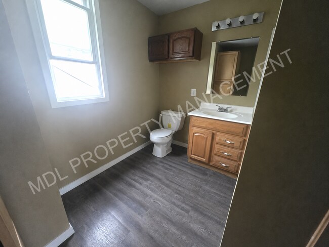 Building Photo - 1500 Birney St