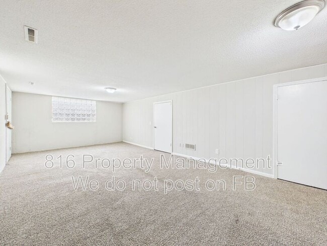 Building Photo - 817 N Choctaw Ave