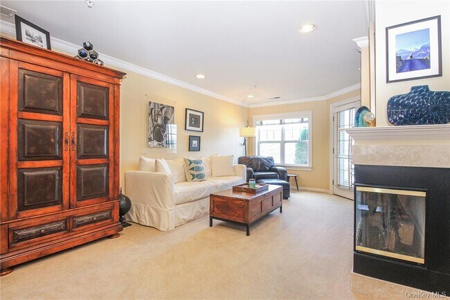 Building Photo - 213 Waterside Close