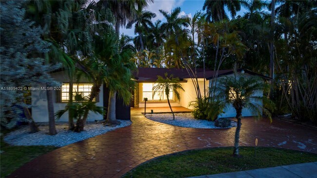 Building Photo - 1244 Garfield St