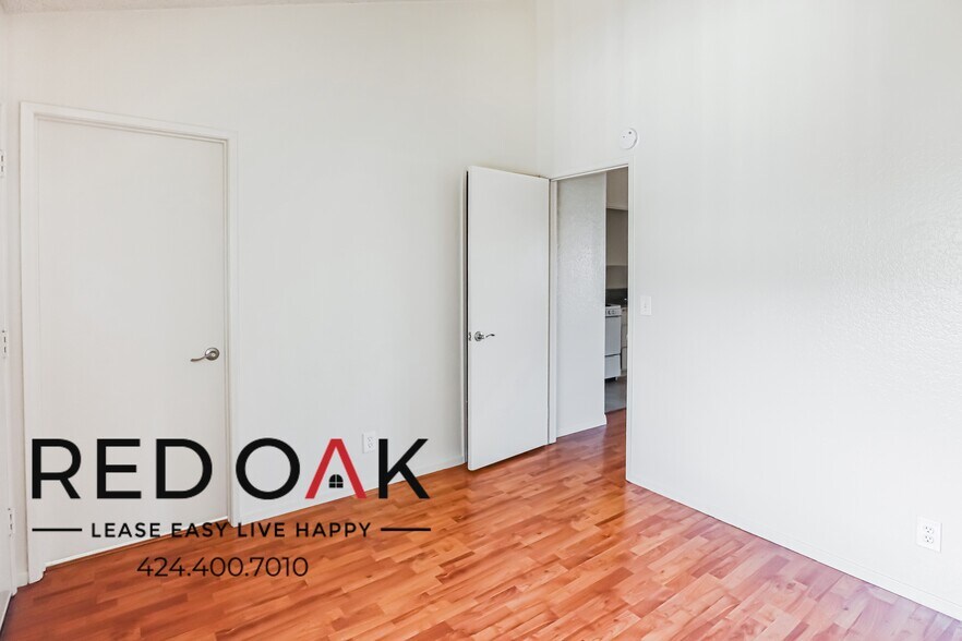 Building Photo - 1542 Orizaba Ave