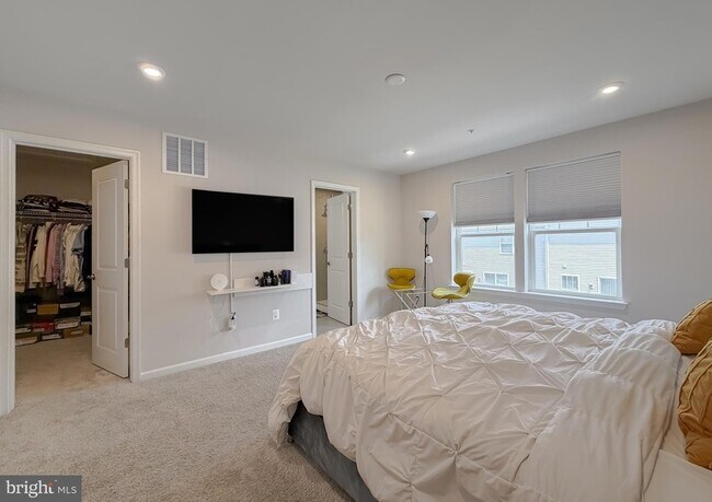 Building Photo - 23332 Sugar Pine Ln