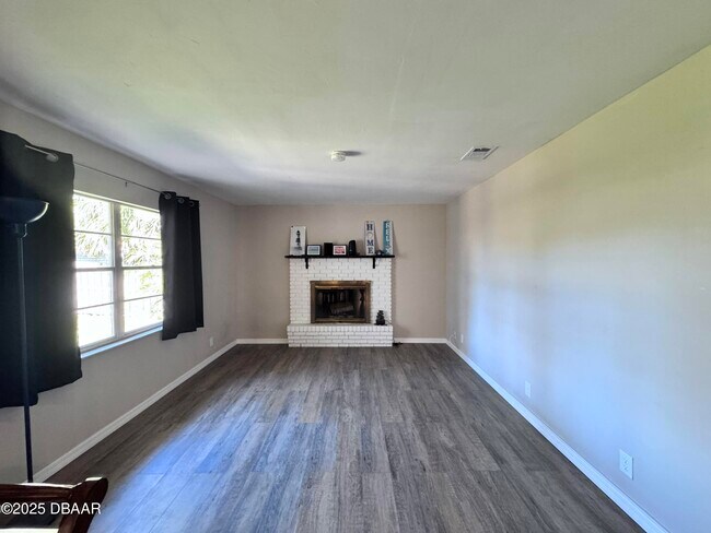 Building Photo - 6 Ocean Cir