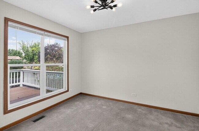 Building Photo - 436 Fordham Pl
