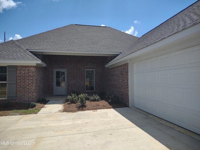 Building Photo - 599 Westfield Dr