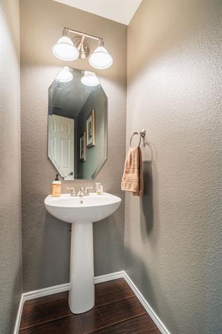 Building Photo - 5933 Snow Creek Dr