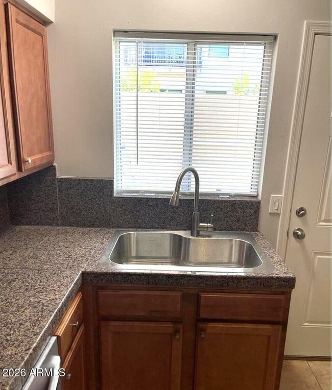 Building Photo - 6804 E 2nd St