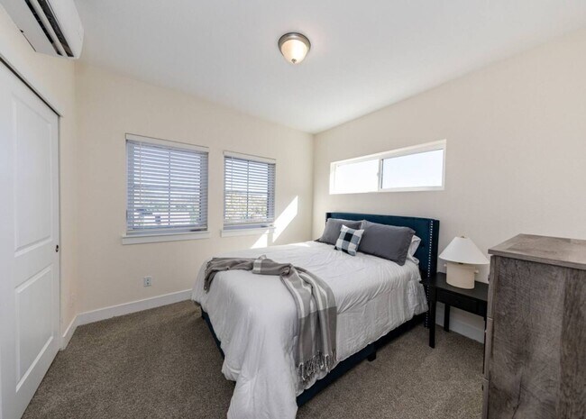 Building Photo - Westside, Next to Nature 2 Bed Luxury Apartment by Garden of the Gods