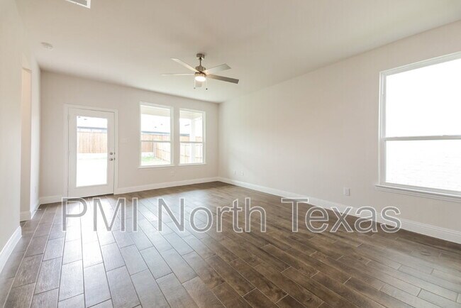 Building Photo - 3114 Cordelia Dr