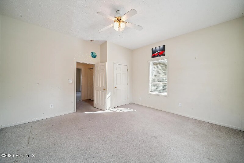 Building Photo - 106 Safie 3rd St