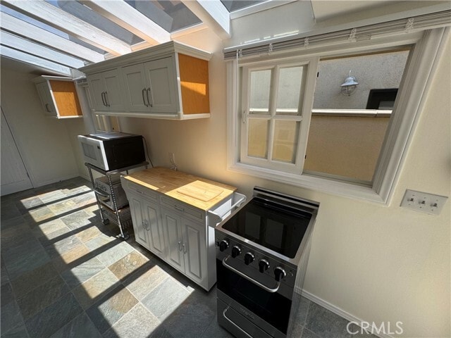 Building Photo - 16696 Bayview Dr