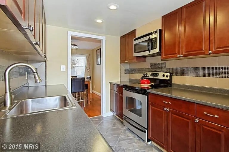 Building Photo - 12728 Rolling Brook Dr