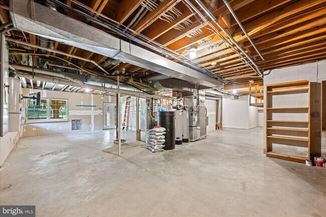 Building Photo - 1051 Kelso Rd