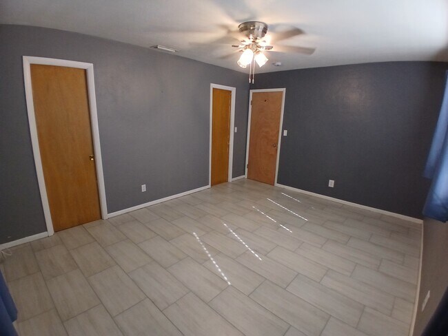 Building Photo - 5682 45th Ave N