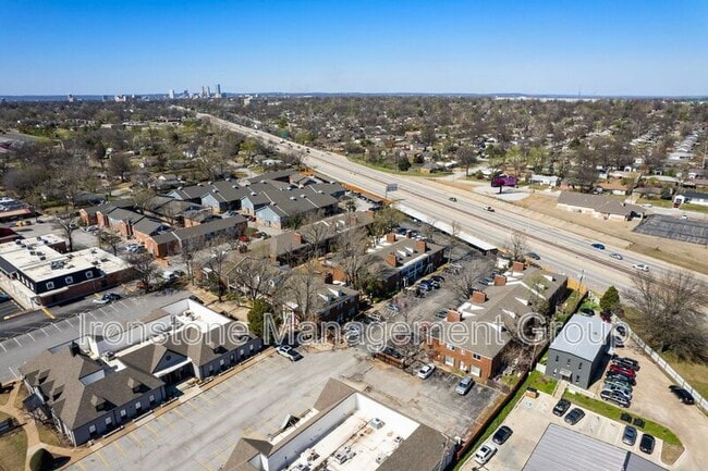 Building Photo - 4523 E 31st St