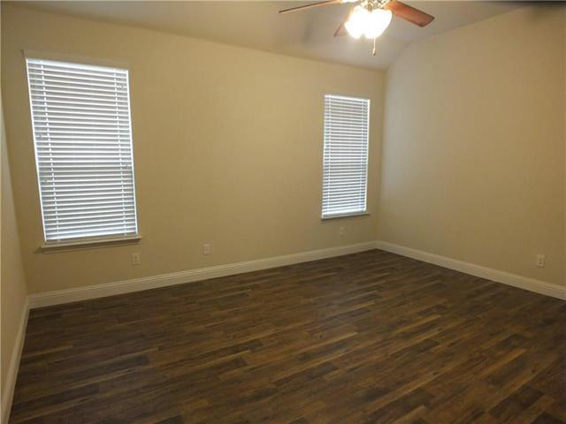 Building Photo - 620 Calliopsis St