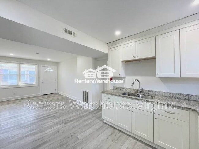 Building Photo - 1375 W Ocean View Ave