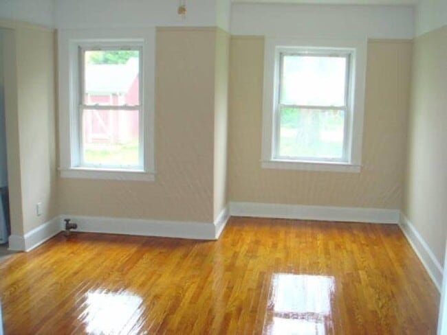 Primary Photo - 18 Grove St