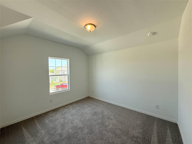 Building Photo - 713 Roanoke Dr