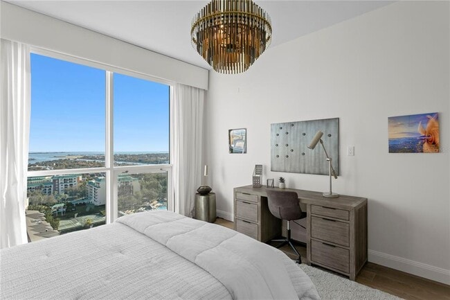 Building Photo - 450 Knights Run Ave