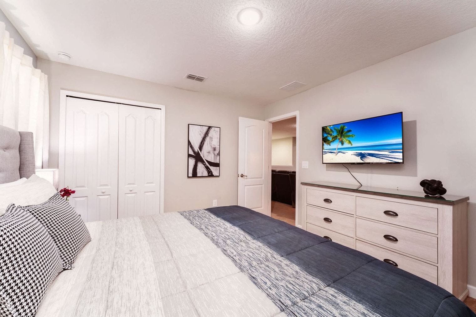 Building Photo - 1475 Moon Valley Dr
