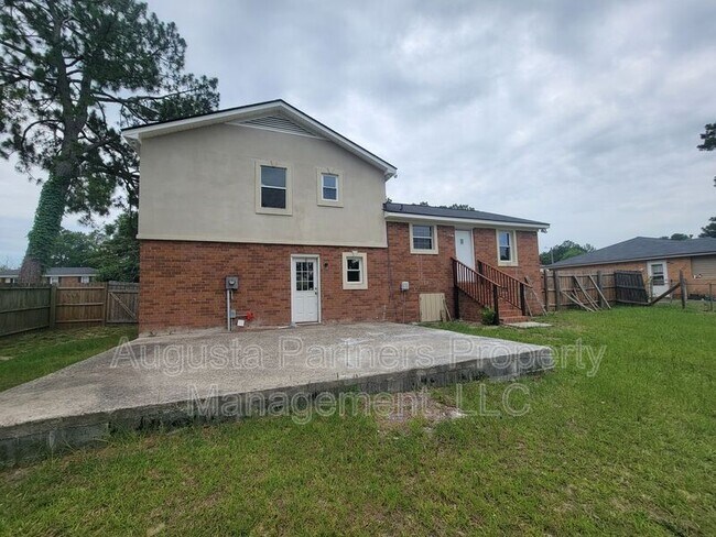 Building Photo - 3513 Wyevale Dr