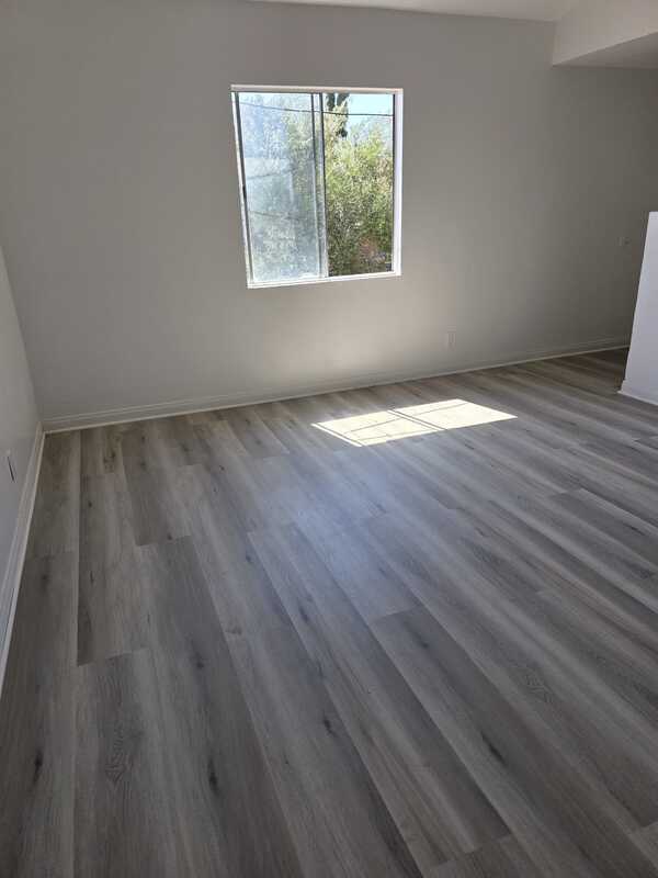 Building Photo - 1227 E Pasadena St