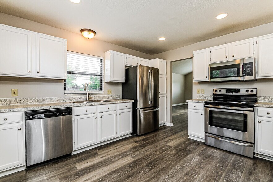 Building Photo - 2002 Kinder Ct