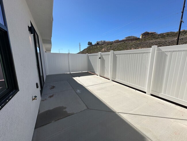 Building Photo - Brand New TownhomeBrand New 3 Bed / 2.5 Bath Townhome – Internet Included