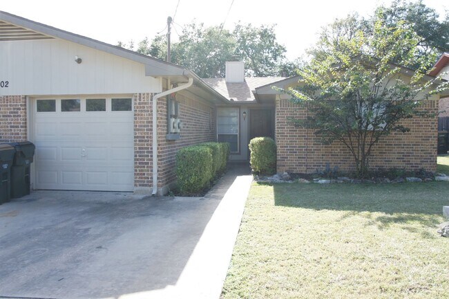 Building Photo - 3702 Rocky Hollow Trail
