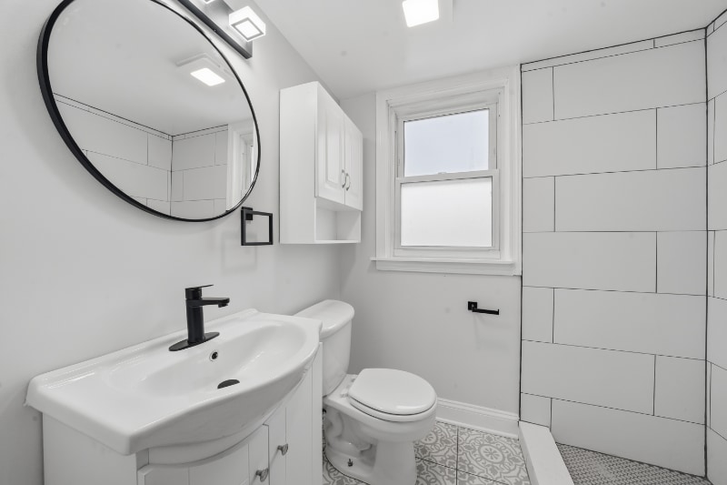 Building Photo - 6640 W Foster Ave