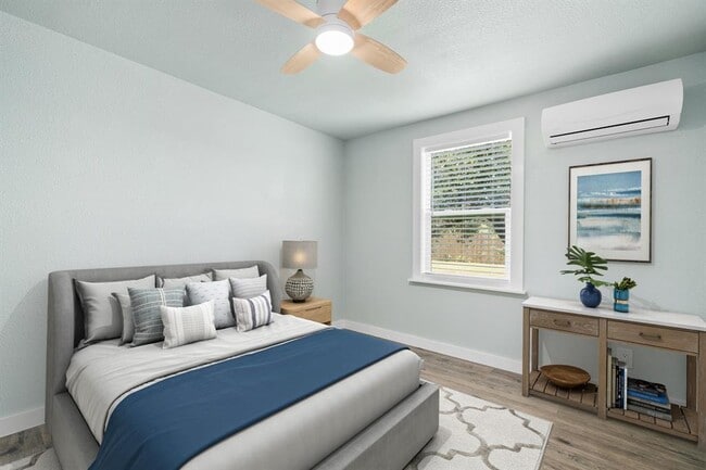 Building Photo - 248 Post Oak Ln