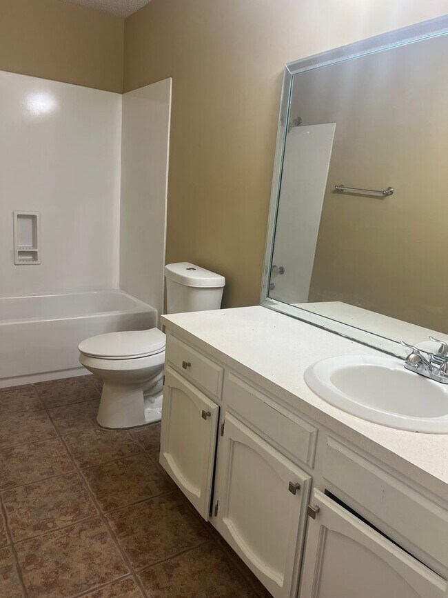 Building Photo - Home For Lease