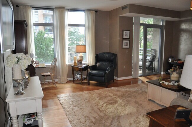 Building Photo - 11990 Market St