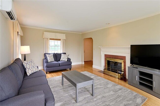 Building Photo - 236 Eustis Ave