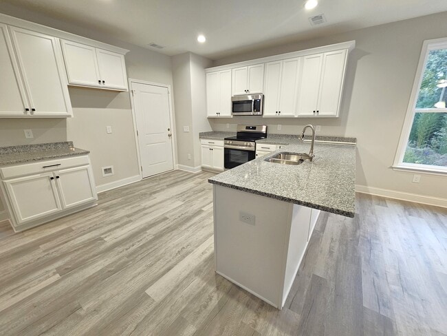 Building Photo - 121 Marianne Ln