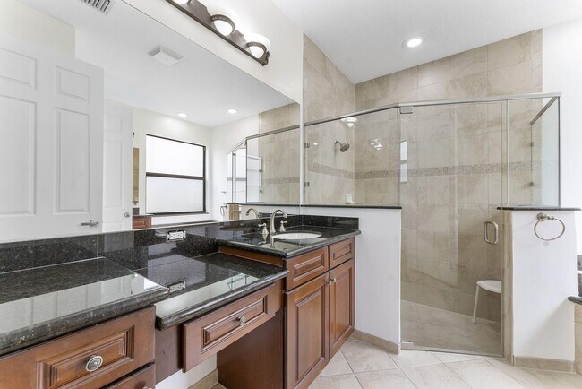 Building Photo - 12945 Pennell Pines Rd