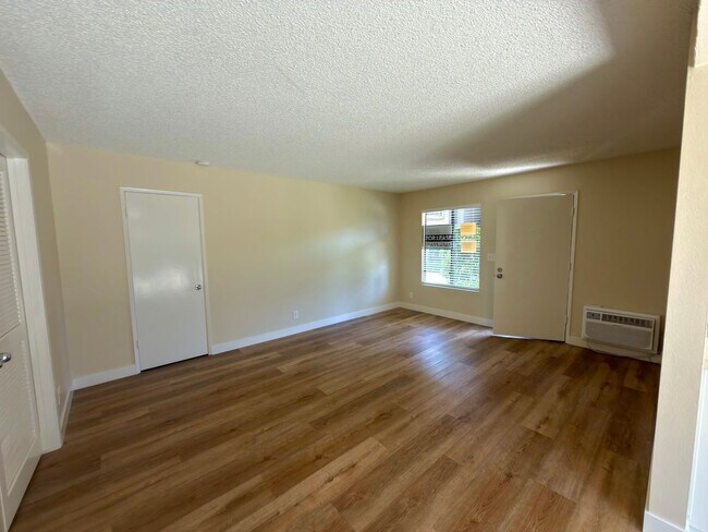 Building Photo - IRVINE 1 BED, 1 BATH CONDO- $2,575 ("THE SPRINGS" COMMUNITY)