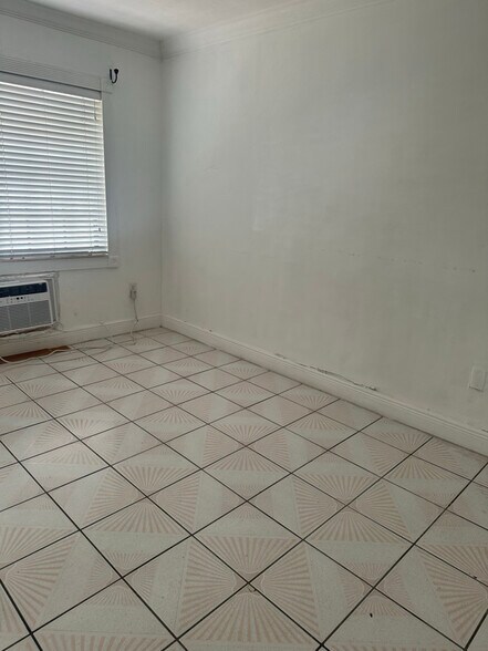 Building Photo - 384 Minorca Ave