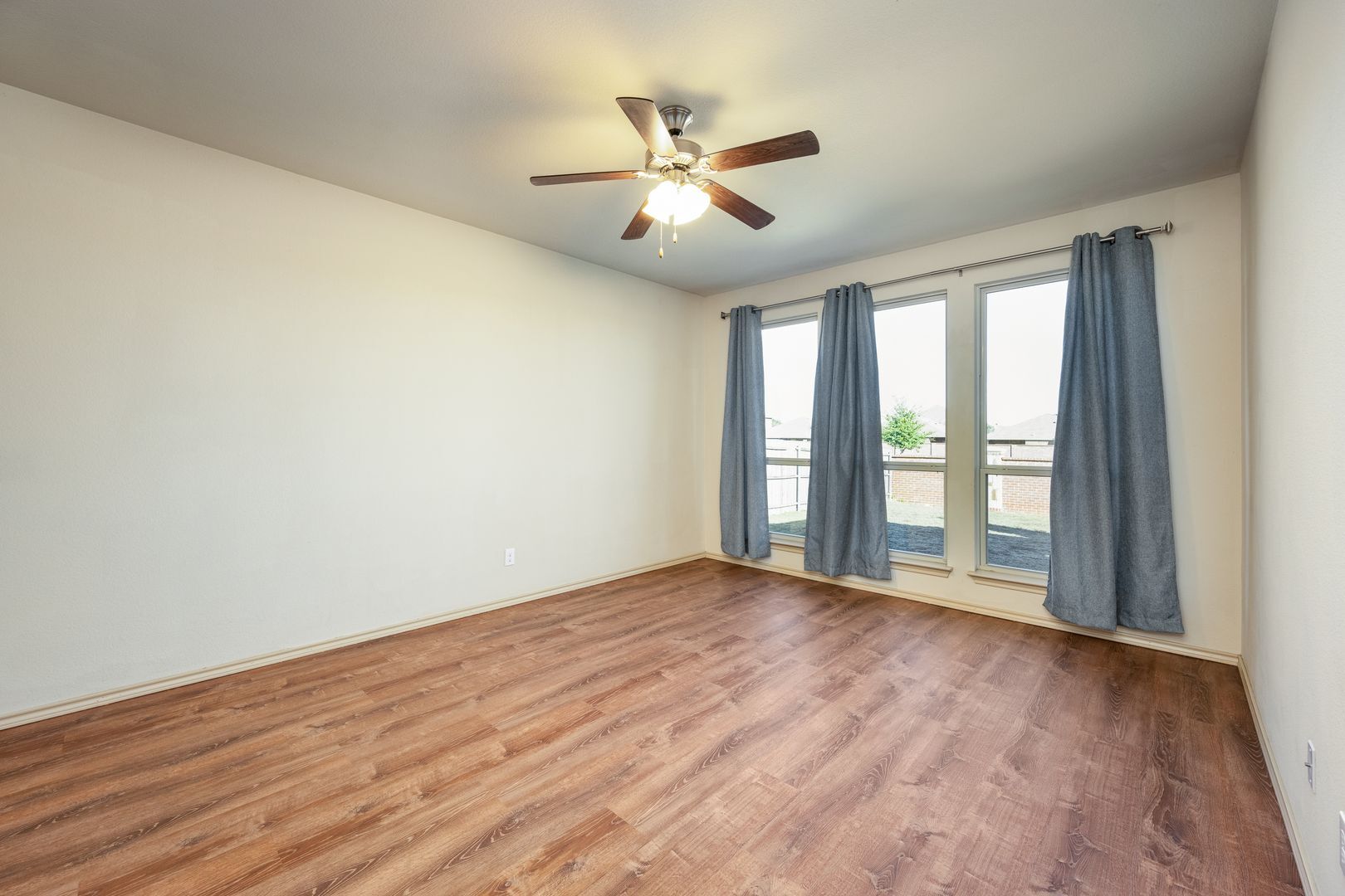 Building Photo - 3108 Tamarack Ln